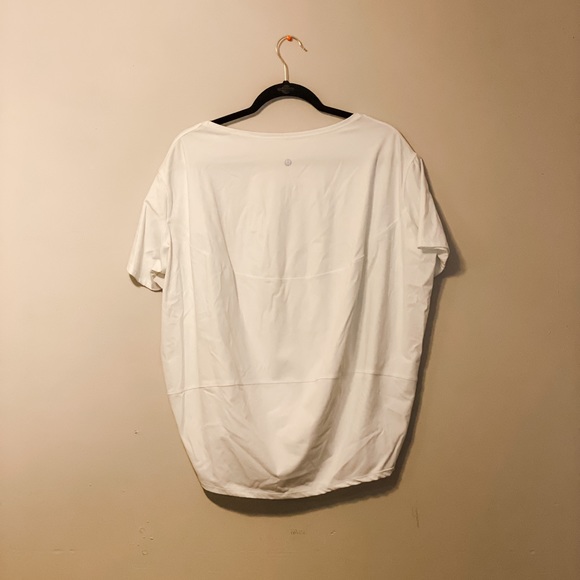 Lululemon Back in Action *nulu* short sleeve - Picture 2 of 3